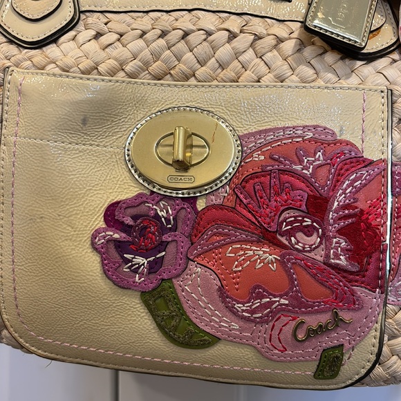 Coach Poppy Straw Beige and Pink Woven Tote Bag - Picture 2 of 8